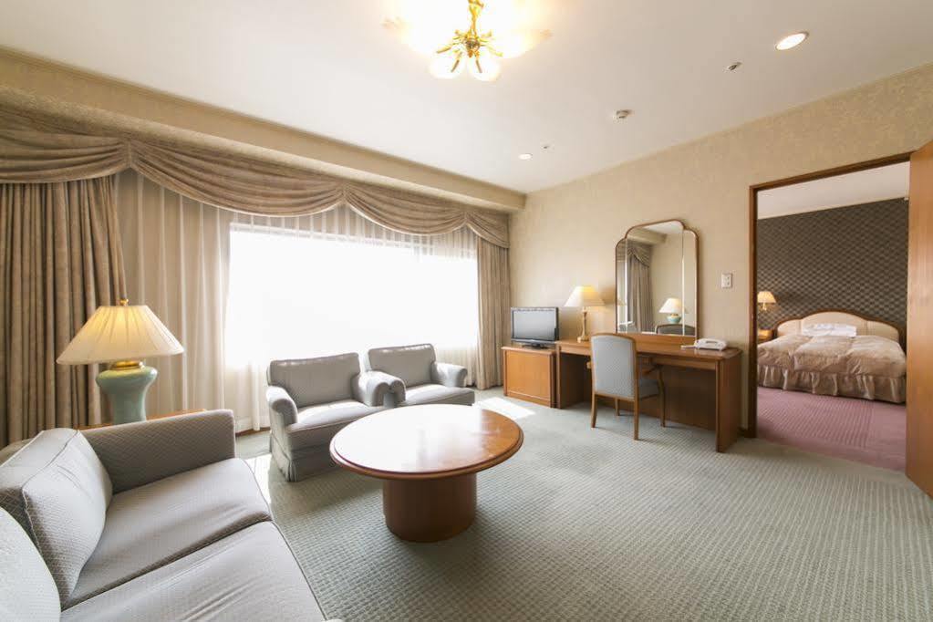 Meitetsu Komaki Hotel Екстер'єр фото
